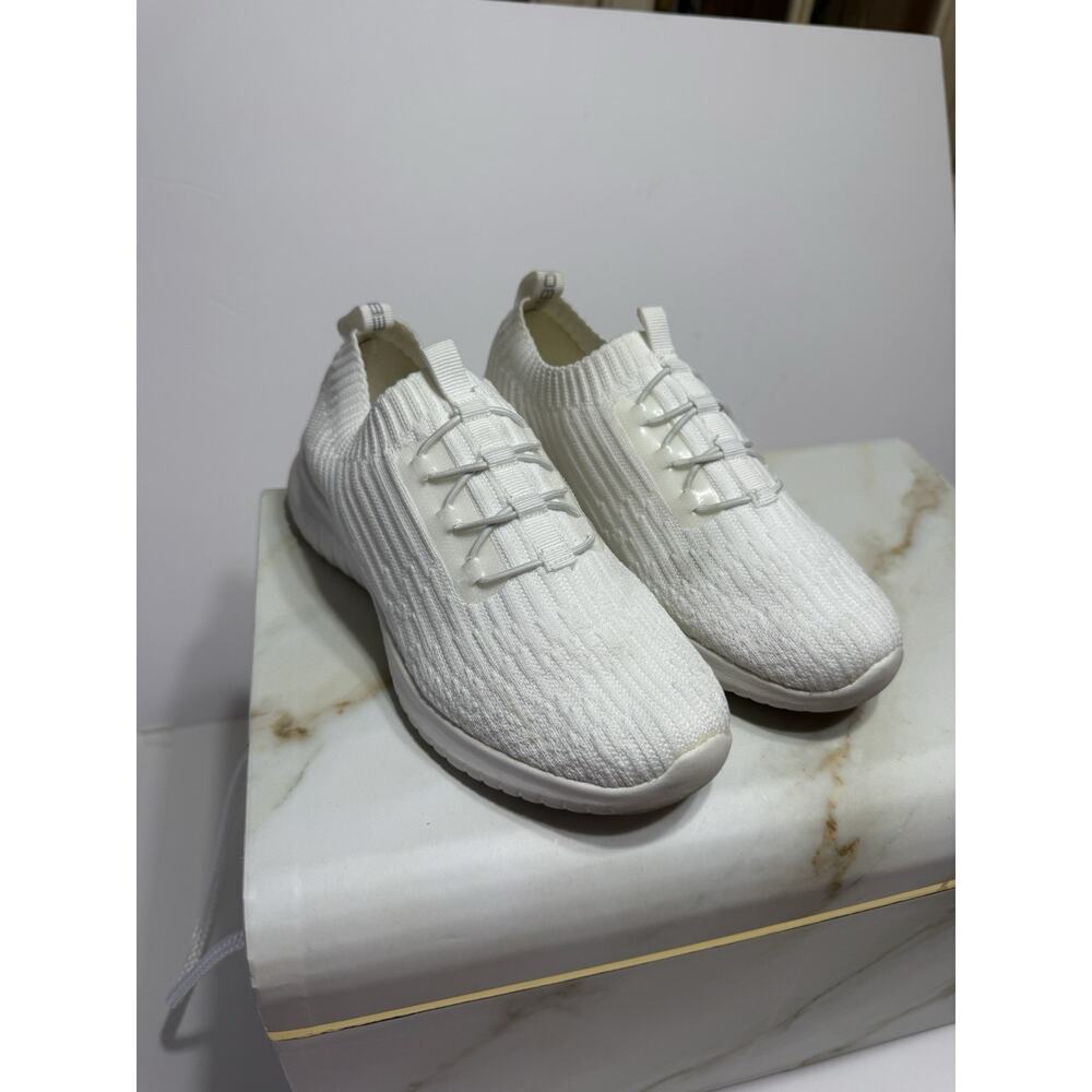 TIOSEBON Women's Slip On Lightweight Casual Walking Running Sneakers US Sz 6